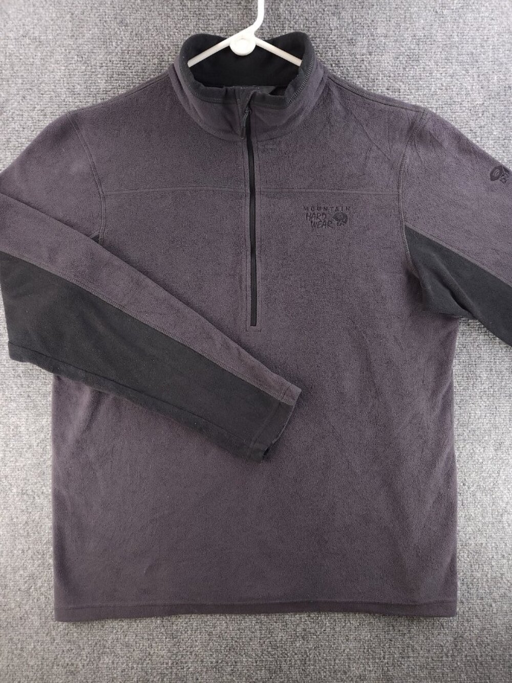 Mountain Hardwear Stretchy All Polyester 1/2 Zip Men Gray Logo Large Pullover